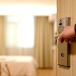hotel-1330850_1280-1